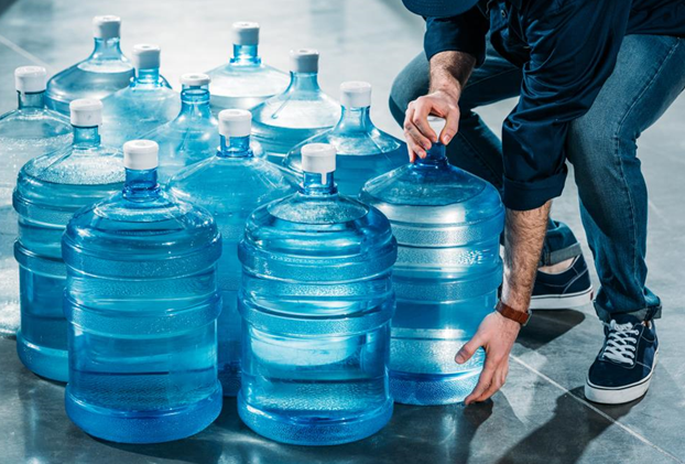 19-liter plastic bucket of water