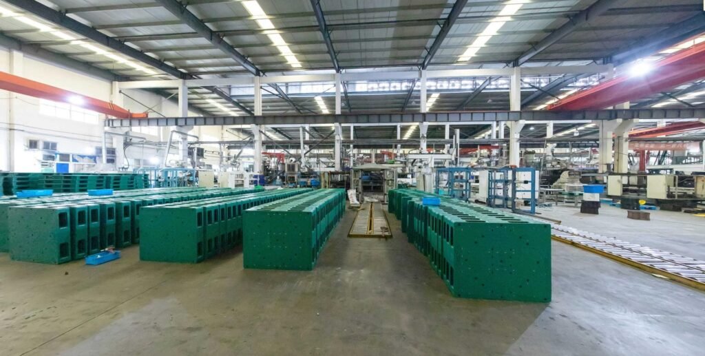 plastic pallet manufacturer