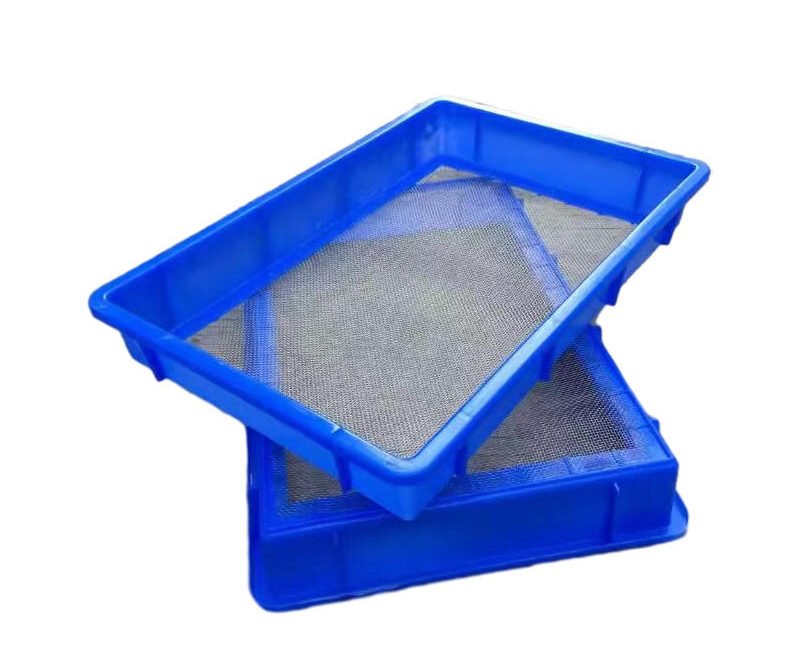 Insect Breeding Box – Enlightening Pallet
